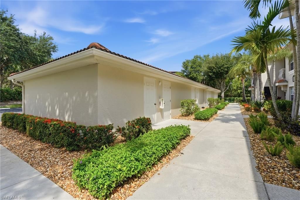 3039 Horizon Ln, Unit 2105, Naples, FL 34109 Photo