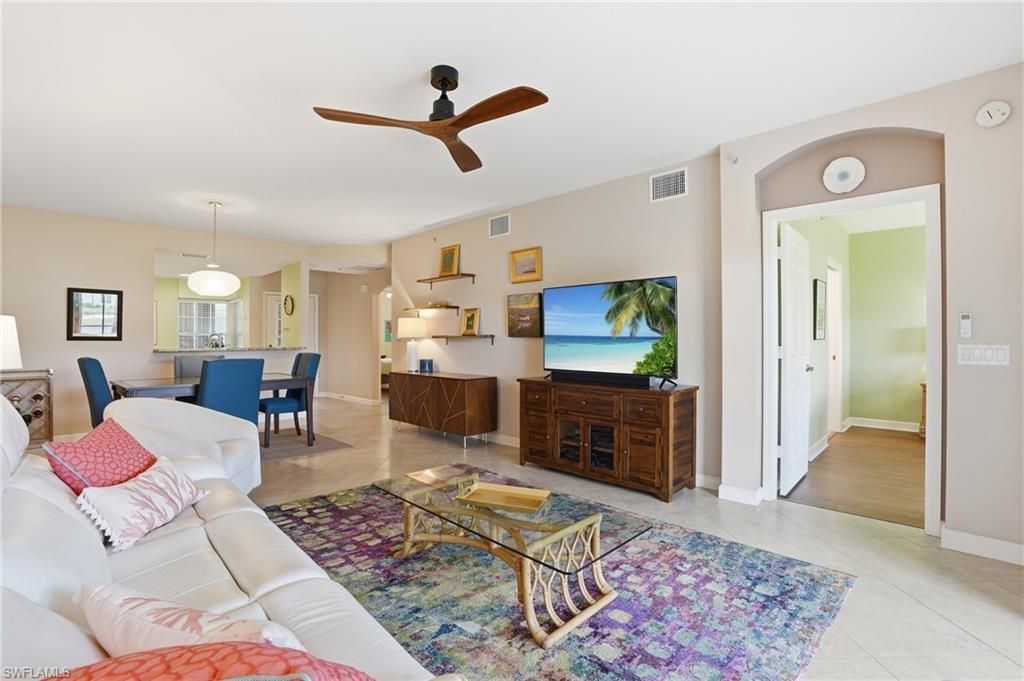 3039 Horizon Ln, Unit 2105, Naples, FL 34109 Photo
