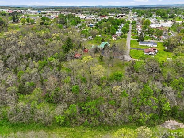 310 E South Oak Crest Drive , Houston, MO 65483