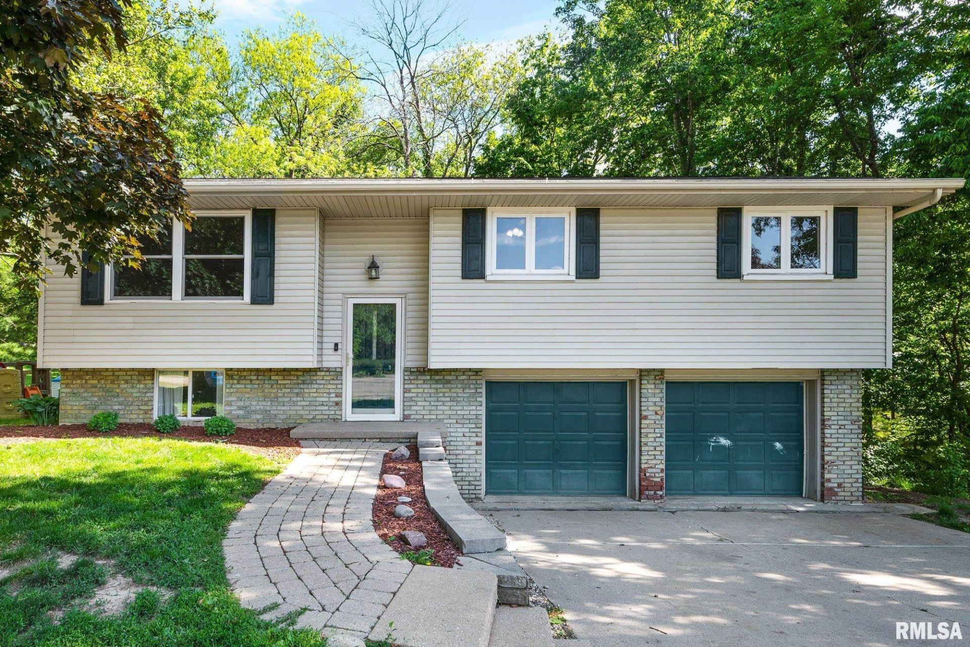 4748 S Sir Lancelot Court, Mapleton, IL 61547 Main Photo