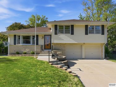 8218 Castelar Street , Omaha, NE 68124