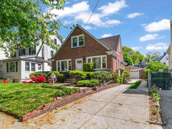 183-41 Dalny Road , Jamaica Estates, NY 11432