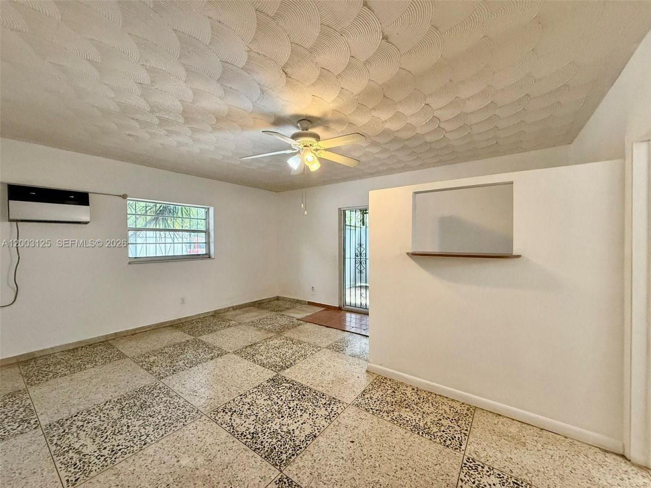 3000 NW 5th St, Miami, FL 33125 Photo