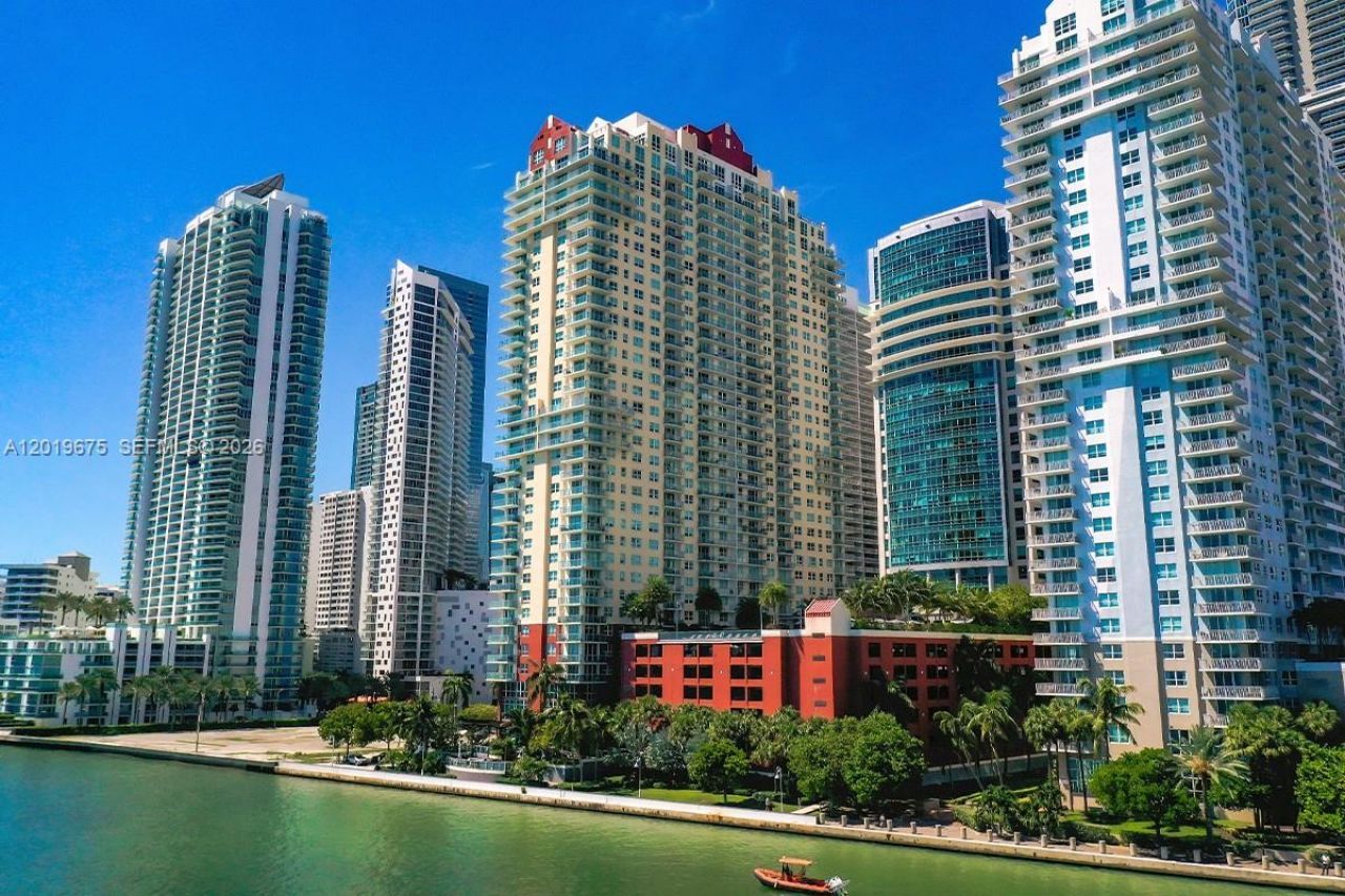 1155 Brickell Bay Dr, Unit 1205, Miami, FL 33131 Photo