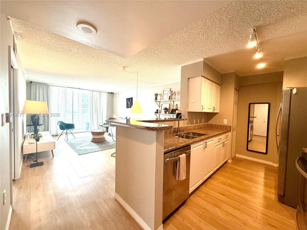 1155 Brickell Bay Dr, Unit 1205, Miami, FL 33131 Photo