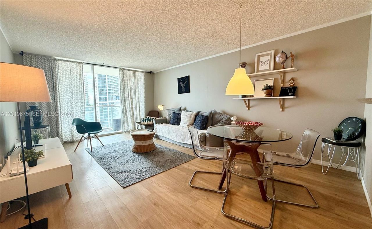 1155 Brickell Bay Dr, Unit 1205, Miami, FL 33131 Photo