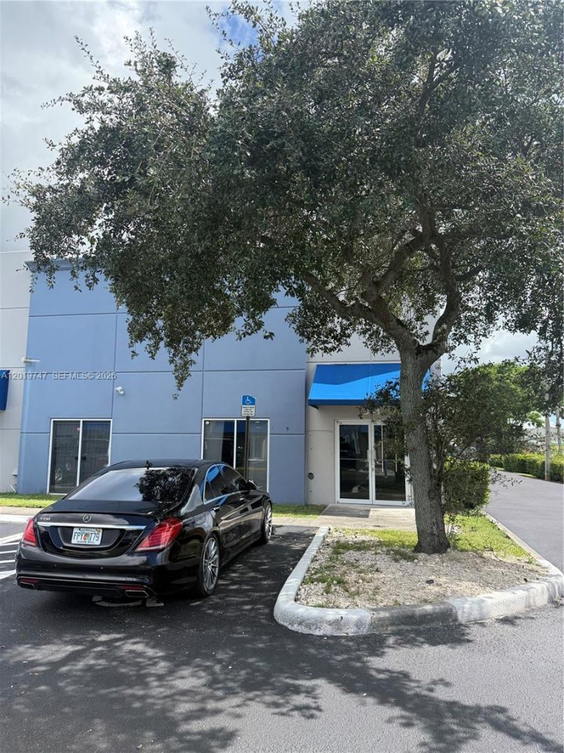 4960 NW 165th St , Unit B1, Miami Gardens, FL 33014 Photo
