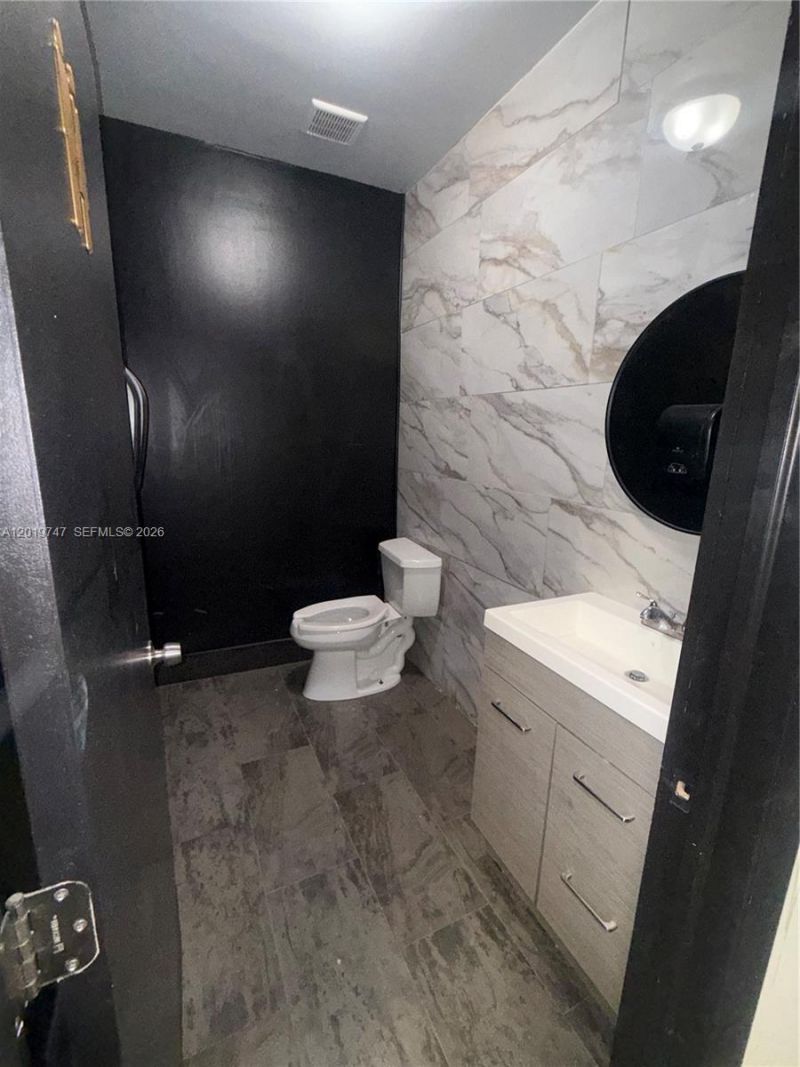 4960 NW 165th St , Unit B1, Miami Gardens, FL 33014 Photo