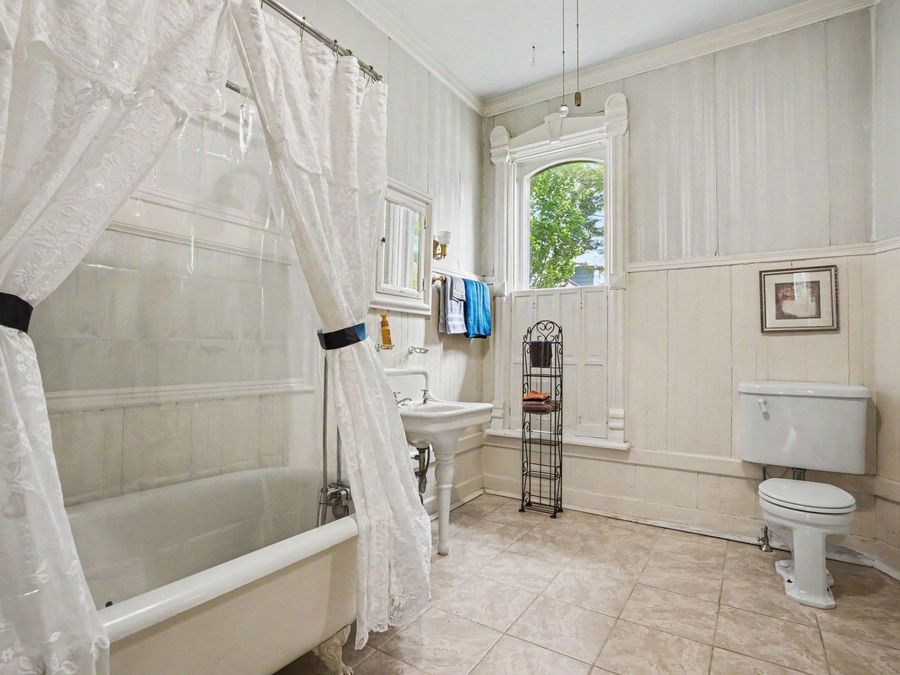 Property Image 38