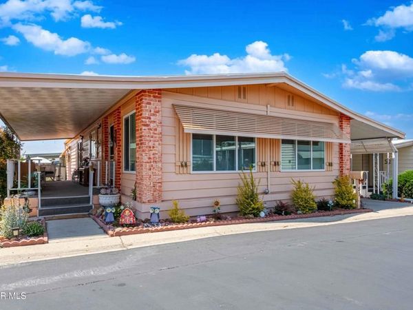 51 Saint Charles Court, Unit 51, Newbury Park, CA 91320