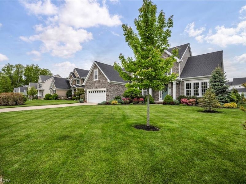 32708 Albion Drive, Avon Lake, OH 44012 Photo 4