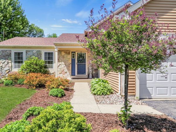 130 Lisk Drive , Hainesville, IL 60030