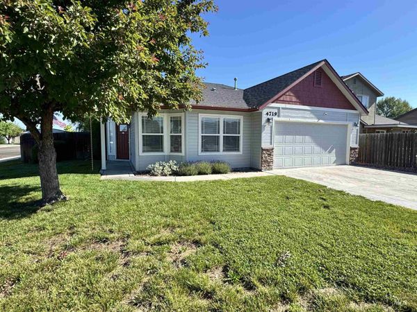 4719 Kadie St, Caldwell, ID 83607