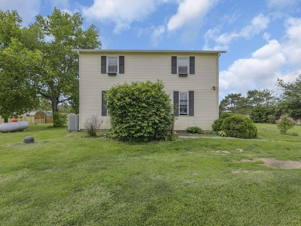 7865 Pleasantville Road NE, Thornville, OH 43076