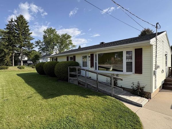 641 Janesville Street, Oregon, WI 53575
