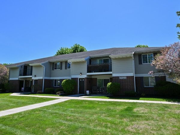 N110W16973 Ashbury CIRCLE, Unit 3, Germantown, WI 53022