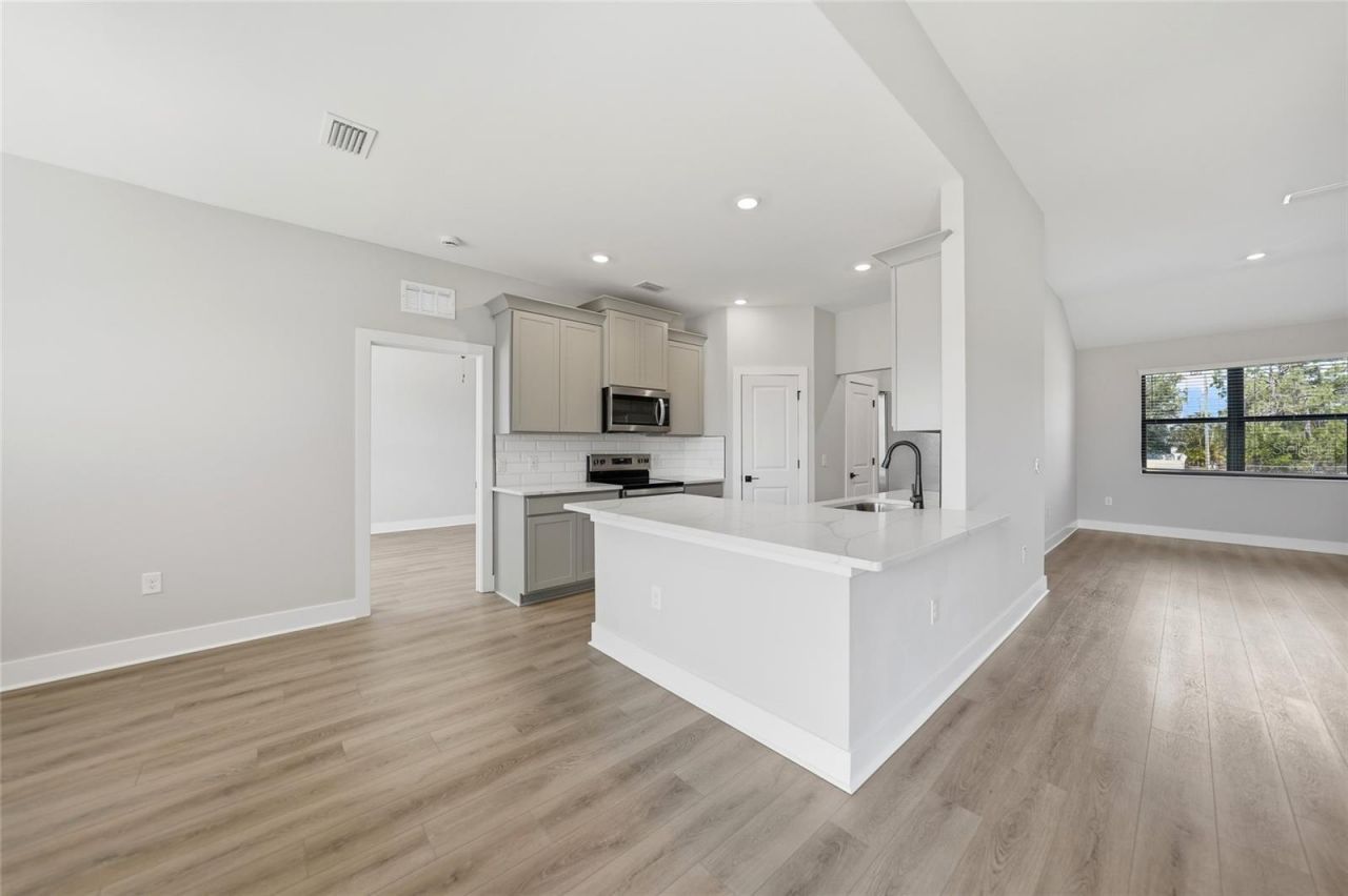 5104 Munhall Street , Port Charlotte, FL 33981 Photo
