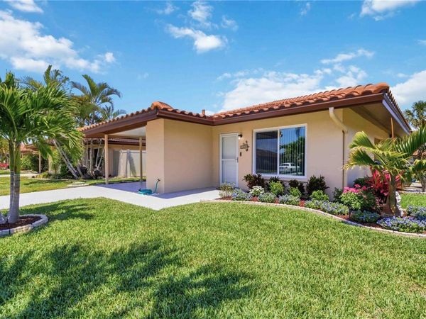 3303 CAMBRIDGE AVENUE , BRADENTON, FL 34207