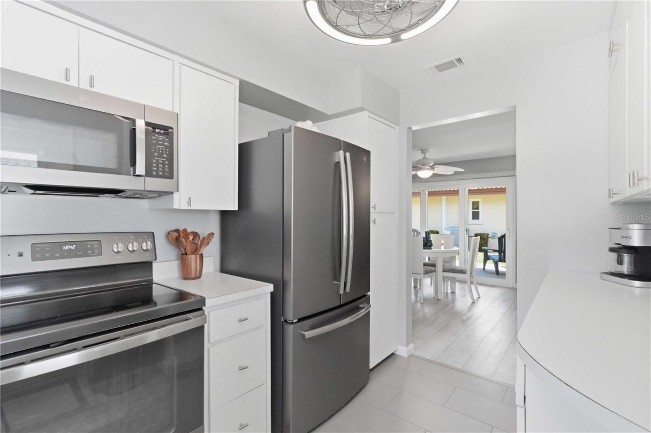 3303 Cambridge Avenue , Bradenton, FL 34207 Photo