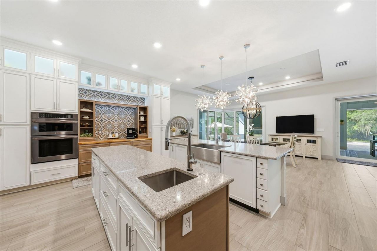 14112 Oakwood Cove Lane, Orlando, FL 32832 Photo