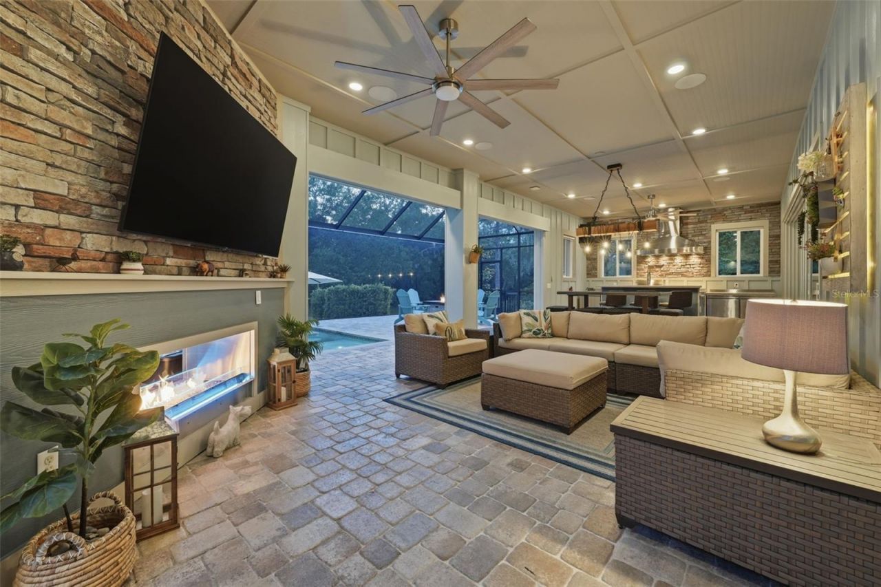 14112 Oakwood Cove Lane, Orlando, FL 32832 Photo