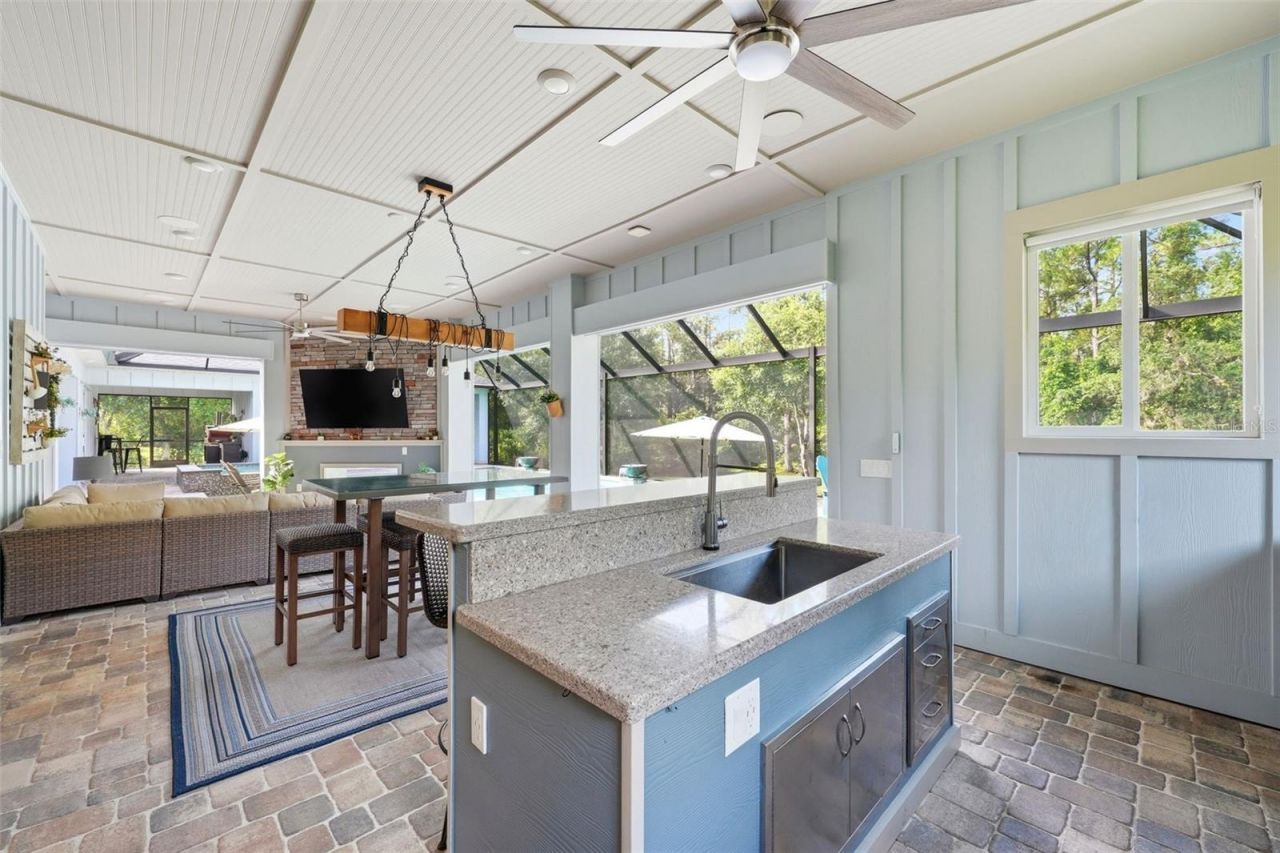 14112 Oakwood Cove Lane, Orlando, FL 32832 Photo