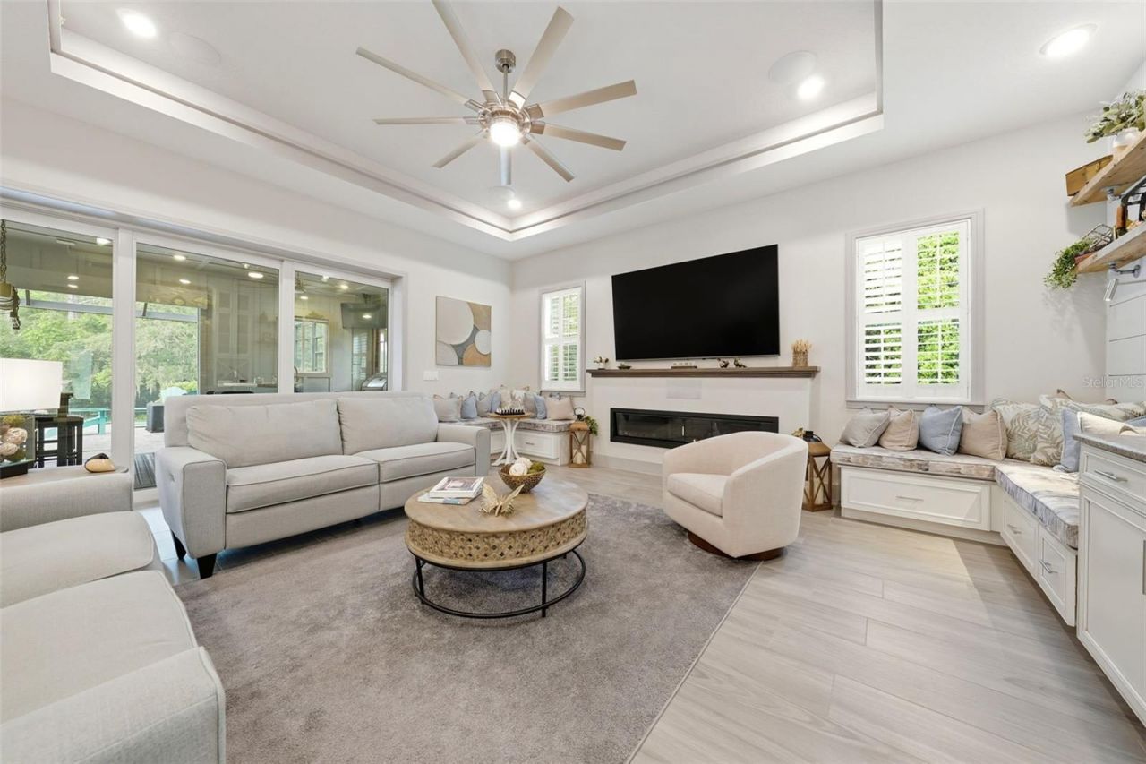 14112 Oakwood Cove Lane, Orlando, FL 32832 Photo