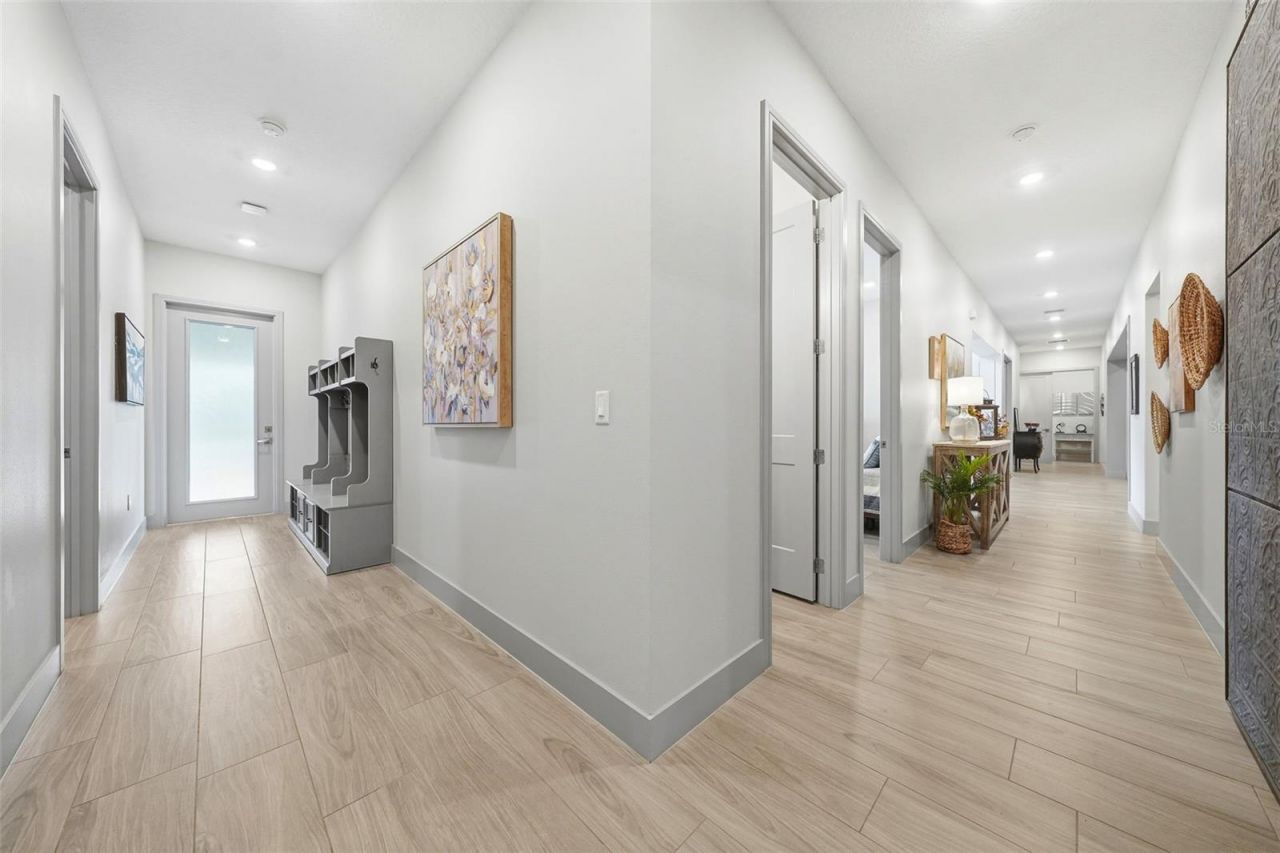 14112 Oakwood Cove Lane, Orlando, FL 32832 Photo
