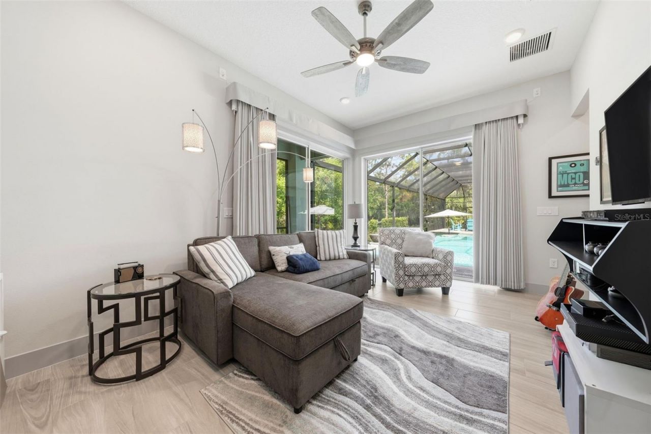 14112 Oakwood Cove Lane, Orlando, FL 32832 Photo