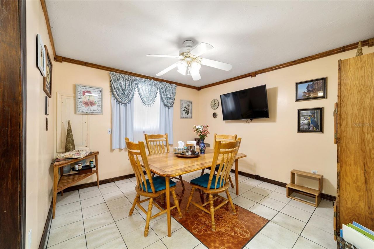 5300 NE 2nd Lane , Ocala, FL 34470 Photo
