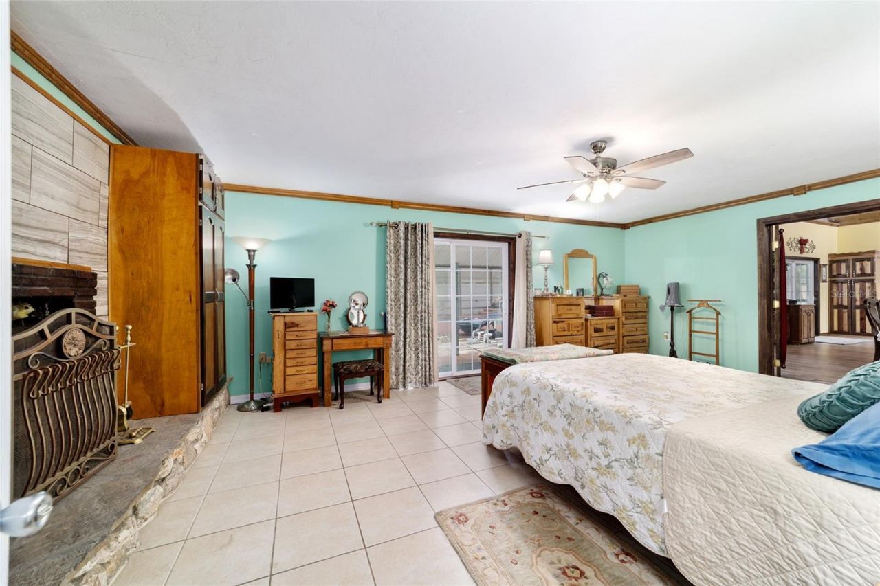 5300 NE 2nd Lane , Ocala, FL 34470 Photo