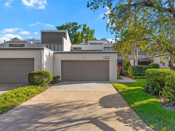 4222 FAIRWAY CIRCLE , Unit 4222, TAMPA, FL 33618