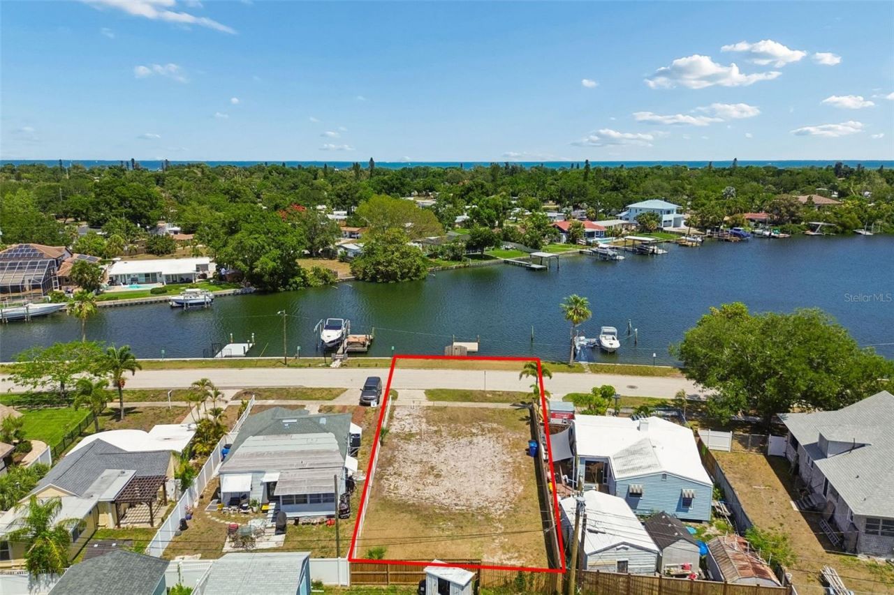 4005 Sunrise Drive S, Saint Petersburg, FL 33705 Photo