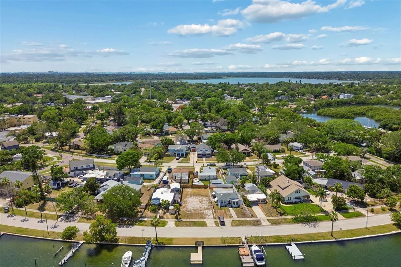 4005 Sunrise Drive S, Saint Petersburg, FL 33705 Photo