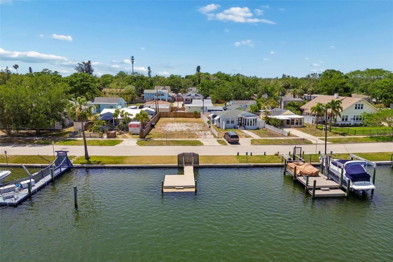 4005 Sunrise Drive S, Saint Petersburg, FL 33705 Photo
