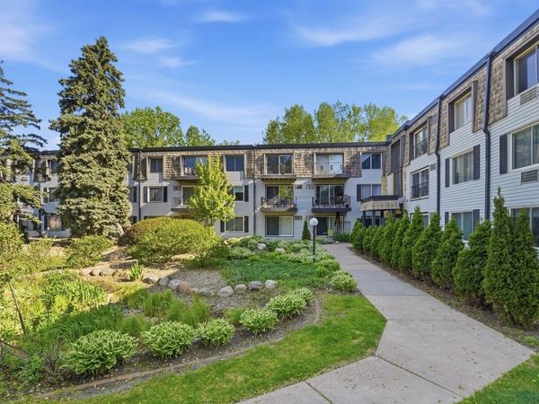 183 Little Canada Road E, Unit 305, Little Canada, MN 55117