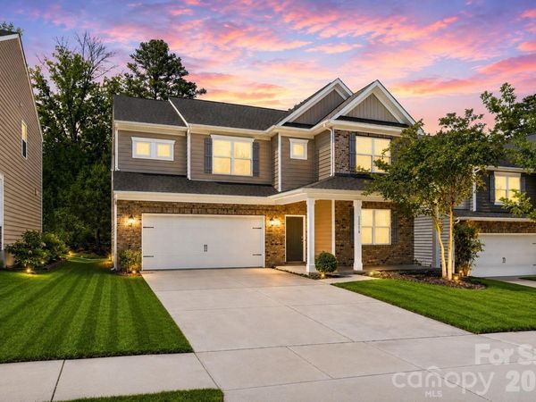 13714 Canterbury Castle Drive, Charlotte, NC 28273