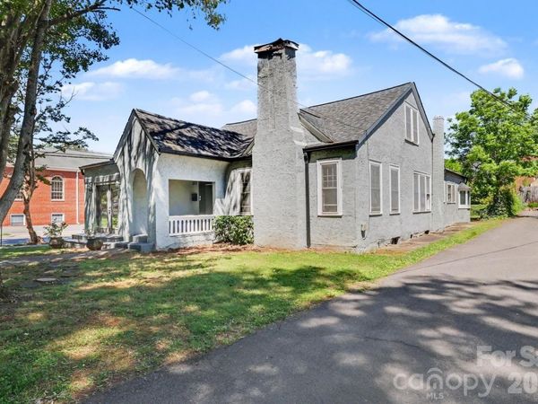 503 E Broad Street , Statesville, NC 28677
