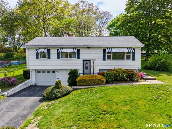 23 Rockwood, Waterford, CT 06385