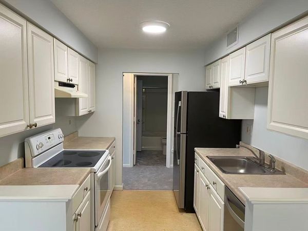 12 Beals Cove Rd, Unit H, Hingham, MA 02043