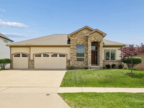 7140 Reed Lane, West Des Moines, IA 50266