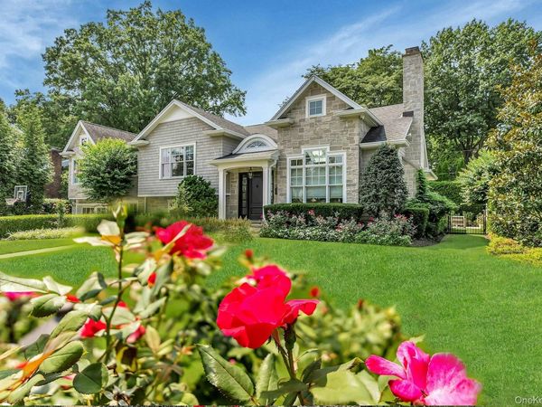 33 Harwood Drive E, Glen Cove, NY 11542