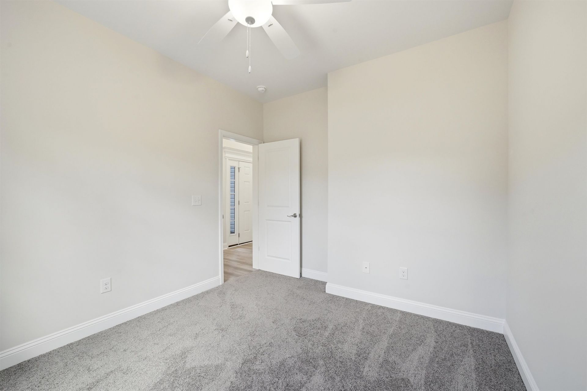 120 Violet Way Photo 18