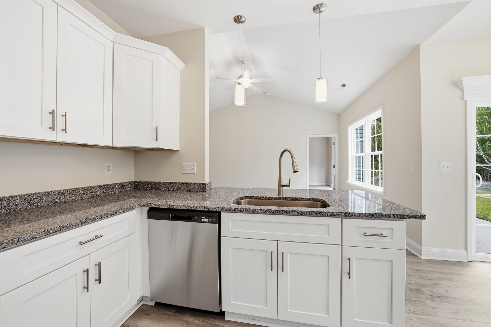120 Violet Way Photo 19