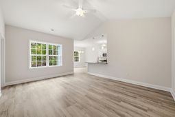 120 Violet Way photo 4