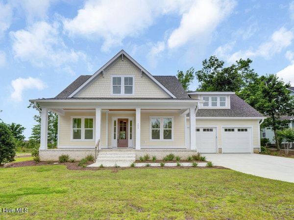 324 Grayhawk Circle, Wilmington, NC 28411