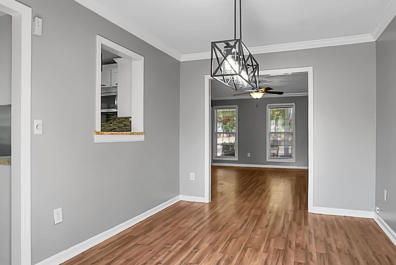 8370 Longridge Road Photo 11
