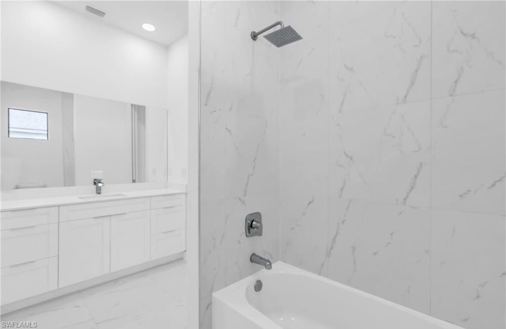 3924 NW 38th St , Cape Coral, FL 33993 Photo