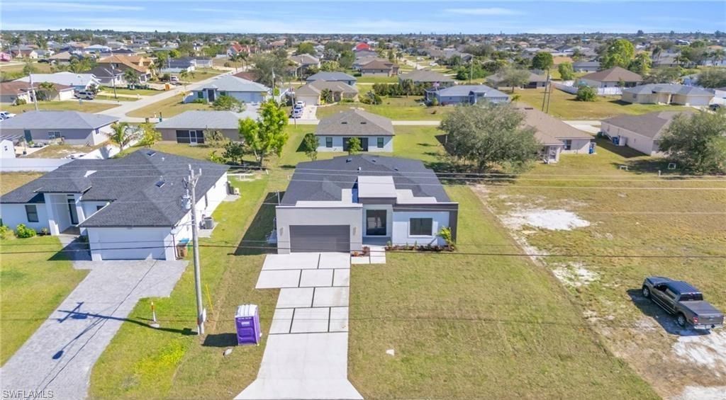 3924 NW 38th St , Cape Coral, FL 33993 Photo