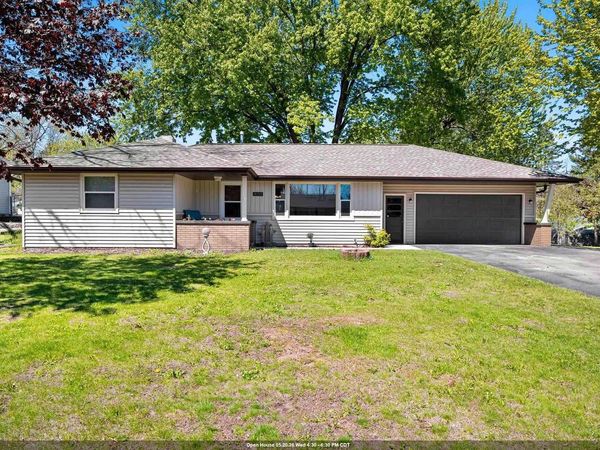 N1579 RIDGEWAY DRIVE, Greenville, WI 54942